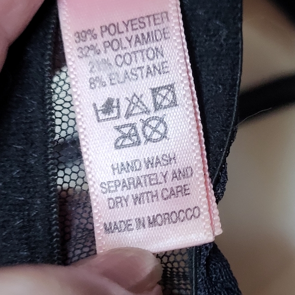 Rare Find! Agent Provocateur Black and White Fenella Collection Bra - 36D - Picture 6 of 7